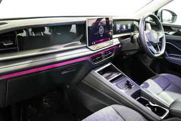 https://vehicle-cdn.autoleague.cloud/17009_7012907_21.jpg