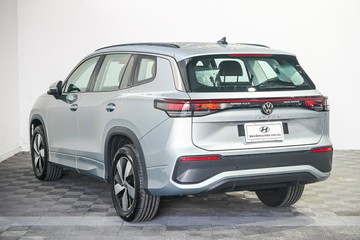 https://vehicle-cdn.autoleague.cloud/17009_7012907_5.jpg