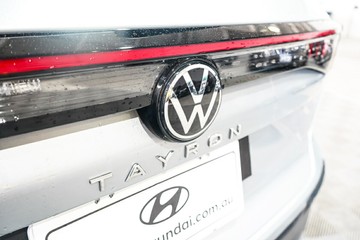 https://vehicle-cdn.autoleague.cloud/17009_7012907_9.jpg