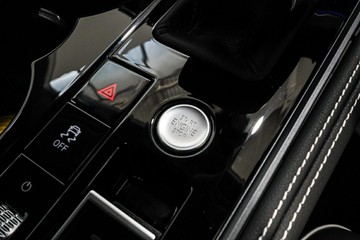 https://vehicle-cdn.autoleague.cloud/17009_7016372_19.jpg