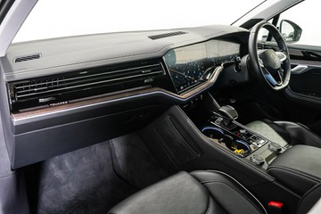 https://vehicle-cdn.autoleague.cloud/17009_7016372_20.jpg