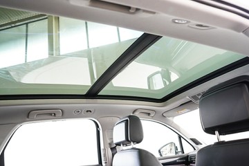https://vehicle-cdn.autoleague.cloud/17009_7016372_23.jpg