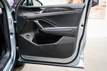 https://vehicle-cdn.autoleague.cloud/17009_7016859_15.jpg