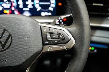 https://vehicle-cdn.autoleague.cloud/17009_7016859_21.jpg