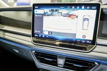 https://vehicle-cdn.autoleague.cloud/17009_7016859_23.jpg