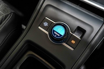 https://vehicle-cdn.autoleague.cloud/17009_7016859_25.jpg