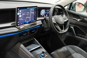 https://vehicle-cdn.autoleague.cloud/17009_7016859_27.jpg