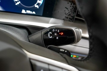 https://vehicle-cdn.autoleague.cloud/17009_7016859_31.jpg