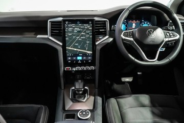 https://vehicle-cdn.autoleague.cloud/17009_7018017_10.jpg