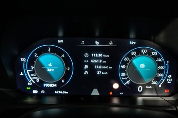 https://vehicle-cdn.autoleague.cloud/17009_7018017_13.jpg
