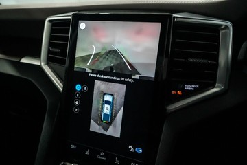 https://vehicle-cdn.autoleague.cloud/17009_7018017_16.jpg
