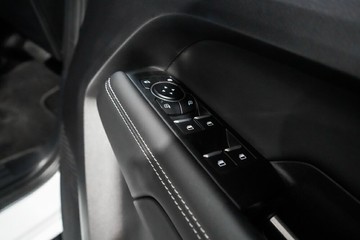 https://vehicle-cdn.autoleague.cloud/17009_7018017_23.jpg