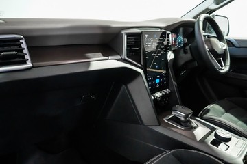 https://vehicle-cdn.autoleague.cloud/17009_7018017_9.jpg