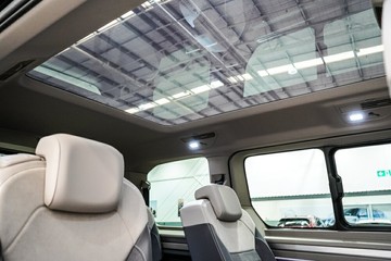 https://vehicle-cdn.autoleague.cloud/17009_7020845_14.jpg