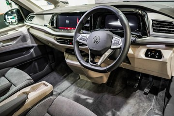 https://vehicle-cdn.autoleague.cloud/17009_7020845_16.jpg