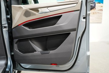 https://vehicle-cdn.autoleague.cloud/17009_7020845_18.jpg