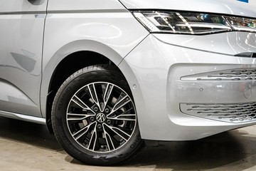 https://vehicle-cdn.autoleague.cloud/17009_7020845_2.jpg