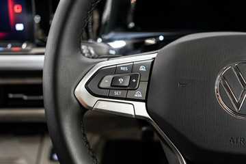 https://vehicle-cdn.autoleague.cloud/17009_7020845_22.jpg
