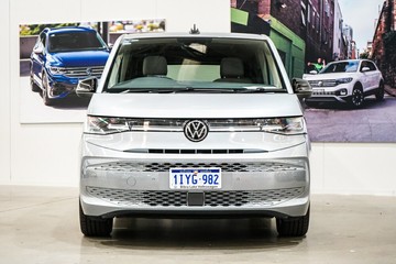 https://vehicle-cdn.autoleague.cloud/17009_7020845_3.jpg
