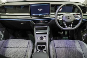 https://vehicle-cdn.autoleague.cloud/17009_7024484_16.jpg