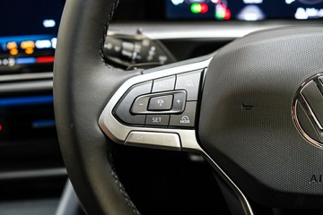 https://vehicle-cdn.autoleague.cloud/17009_7024484_17.jpg