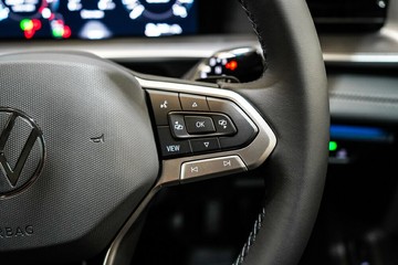 https://vehicle-cdn.autoleague.cloud/17009_7024484_18.jpg