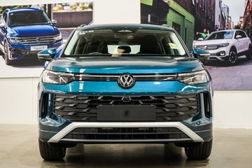 https://vehicle-cdn.autoleague.cloud/17009_7024484_3.jpg