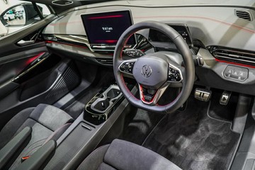 https://vehicle-cdn.autoleague.cloud/17009_7026859_16.jpg