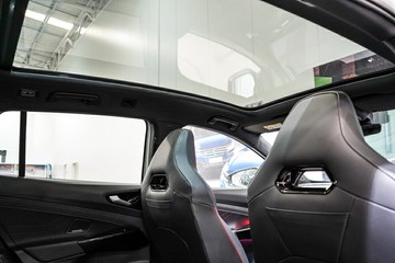 https://vehicle-cdn.autoleague.cloud/17009_7026859_18.jpg