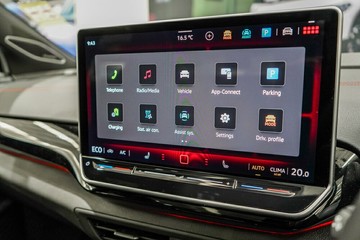 https://vehicle-cdn.autoleague.cloud/17009_7026859_23.jpg