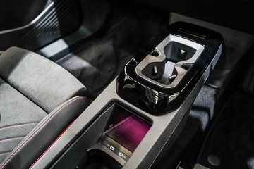 https://vehicle-cdn.autoleague.cloud/17009_7026859_26.jpg