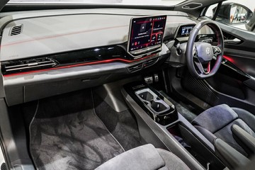 https://vehicle-cdn.autoleague.cloud/17009_7026859_28.jpg