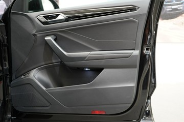 https://vehicle-cdn.autoleague.cloud/17009_7039044_13.jpg