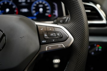 https://vehicle-cdn.autoleague.cloud/17009_7039044_19.jpg