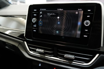 https://vehicle-cdn.autoleague.cloud/17009_7039044_21.jpg