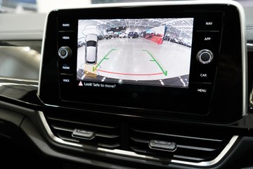 https://vehicle-cdn.autoleague.cloud/17009_7039044_22.jpg