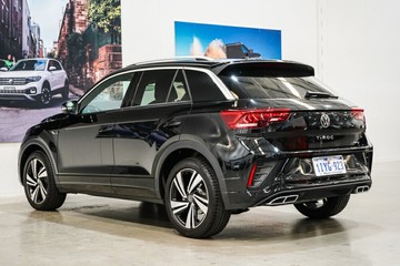 https://vehicle-cdn.autoleague.cloud/17009_7039044_5.jpg