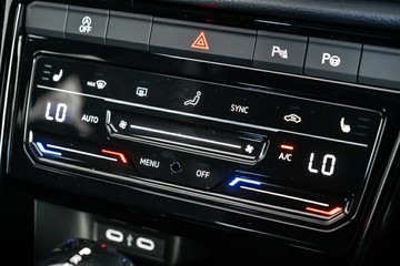 https://vehicle-cdn.autoleague.cloud/17009_7042806_20.jpg