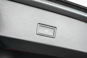 https://vehicle-cdn.autoleague.cloud/17009_7044623_9.jpg