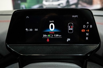 https://vehicle-cdn.autoleague.cloud/17009_7503365_18.jpg