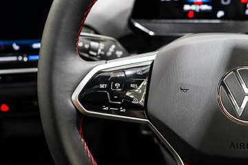 https://vehicle-cdn.autoleague.cloud/17009_7503365_19.jpg