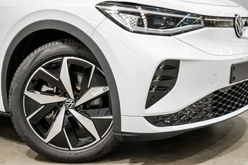 https://vehicle-cdn.autoleague.cloud/17009_7503365_2.jpg
