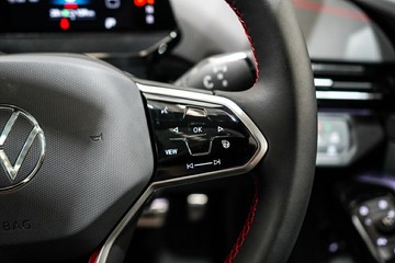 https://vehicle-cdn.autoleague.cloud/17009_7503365_20.jpg