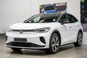 https://vehicle-cdn.autoleague.cloud/17009_7503365_4.jpg