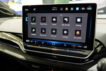 https://vehicle-cdn.autoleague.cloud/17009_7512132_22.jpg