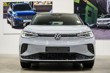 https://vehicle-cdn.autoleague.cloud/17009_7512132_3.jpg