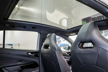 https://vehicle-cdn.autoleague.cloud/17009_7515323_15.jpg