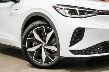 https://vehicle-cdn.autoleague.cloud/17009_7515323_2.jpg
