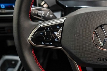 https://vehicle-cdn.autoleague.cloud/17009_7515323_21.jpg