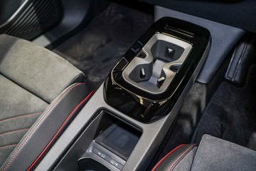 https://vehicle-cdn.autoleague.cloud/17009_7515323_25.jpg